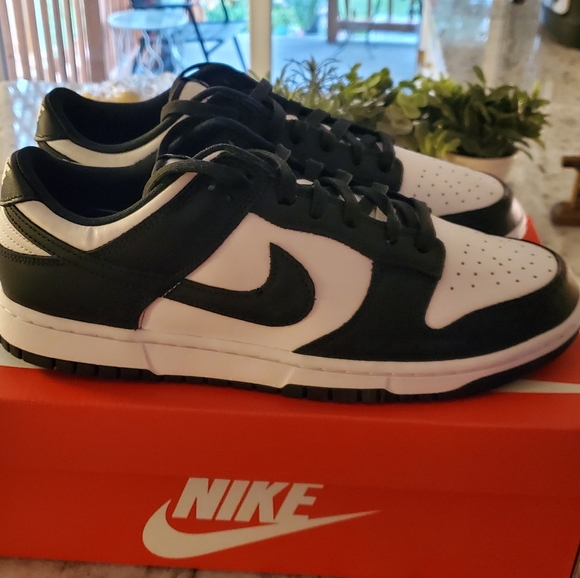 Nike Dunk low Panda - Picture 2 of 6